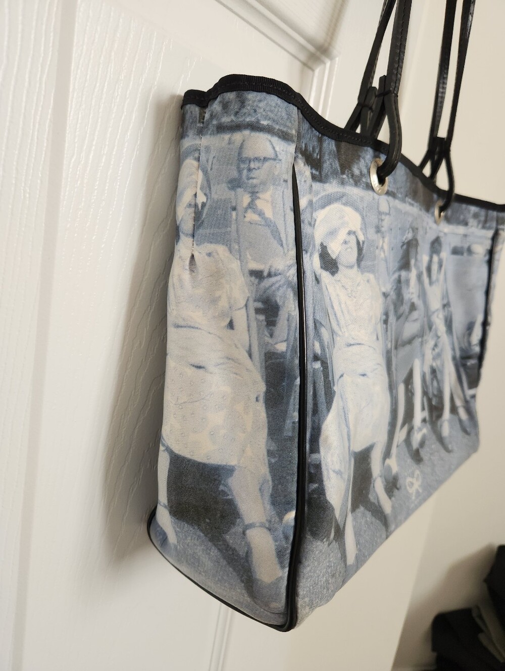 Anya Hindmarch London printed tote bag - Picture 2 of 11